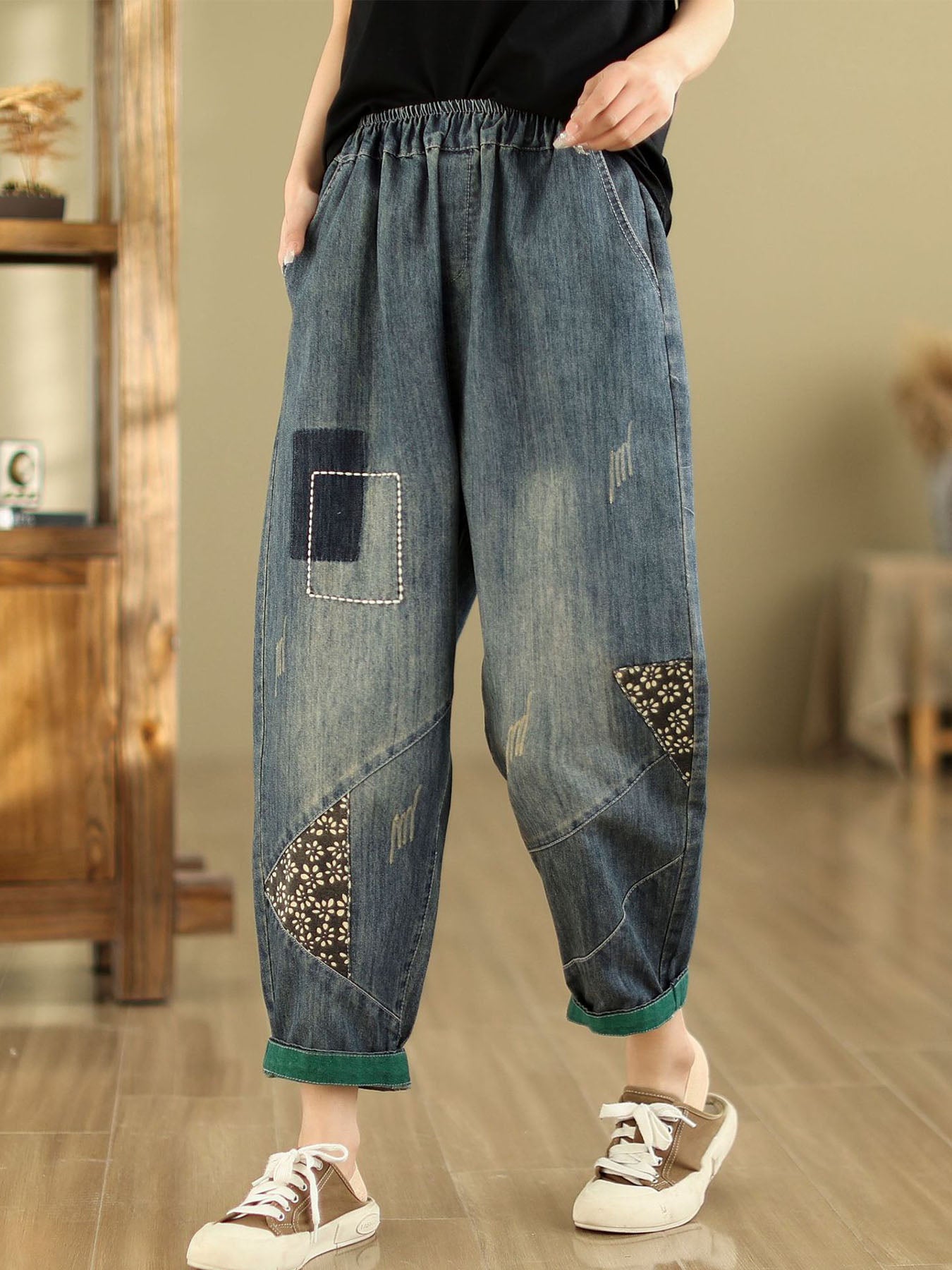 Pantalon sarouel brodé en jean ample