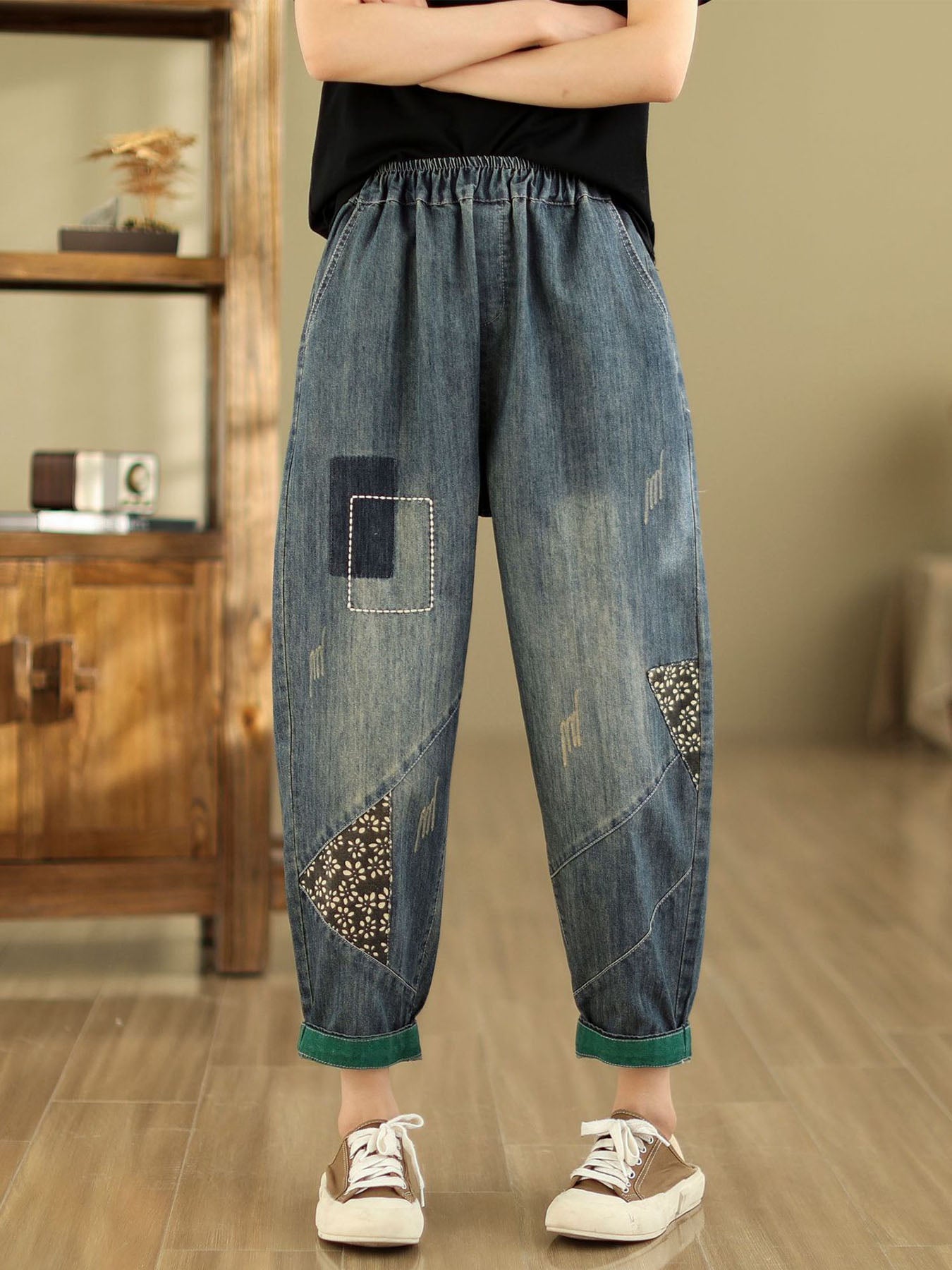 Pantalon sarouel brodé en jean ample